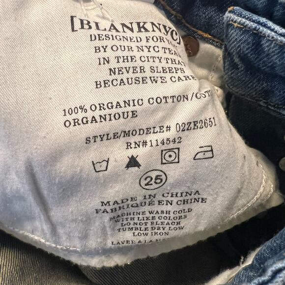 Blank NYC The Cooper Slim Straight Distressed Jean Size 25 New - Picture 8 of 8